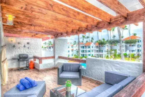 Beach Apt with Pool views in Stanza Mare