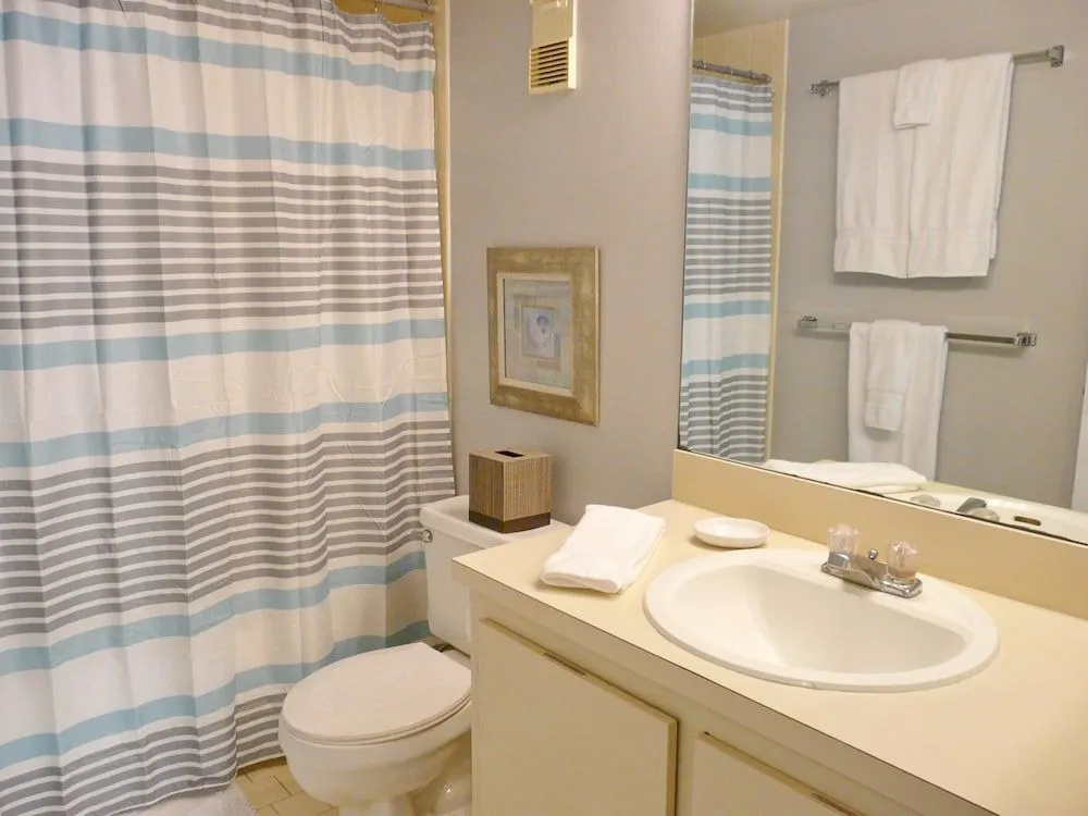 South Seas Tower 4-309