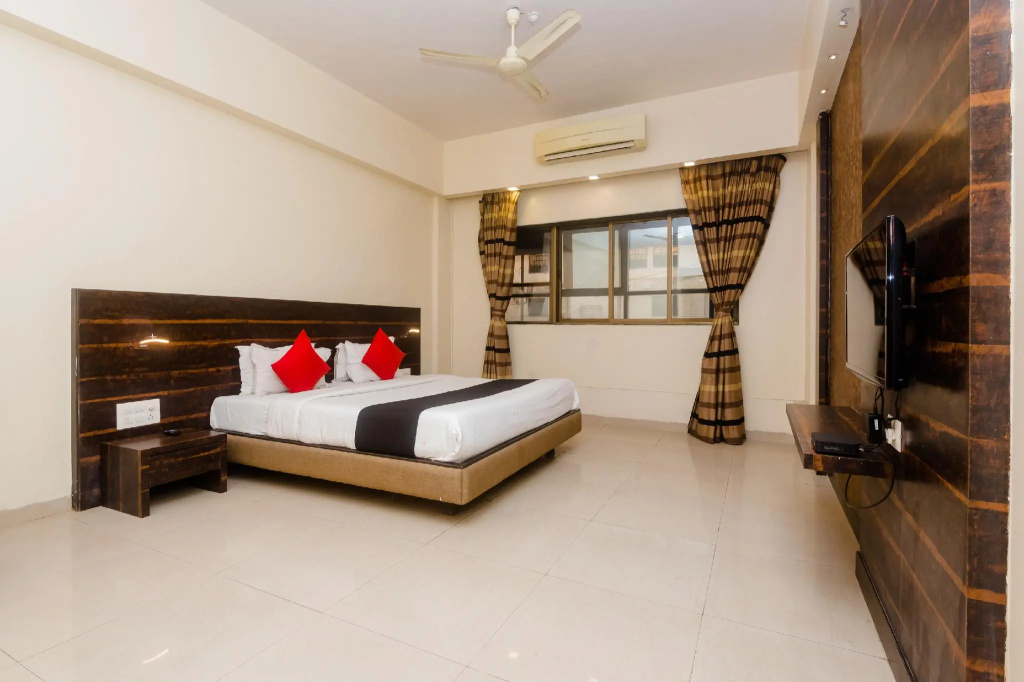 Hotel O Sai Plaza