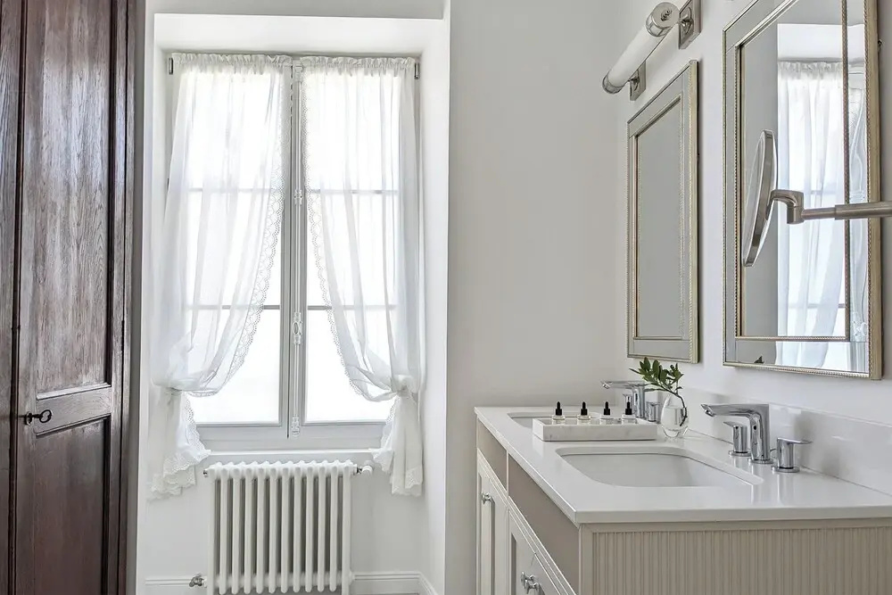 Maison à Deux Mains