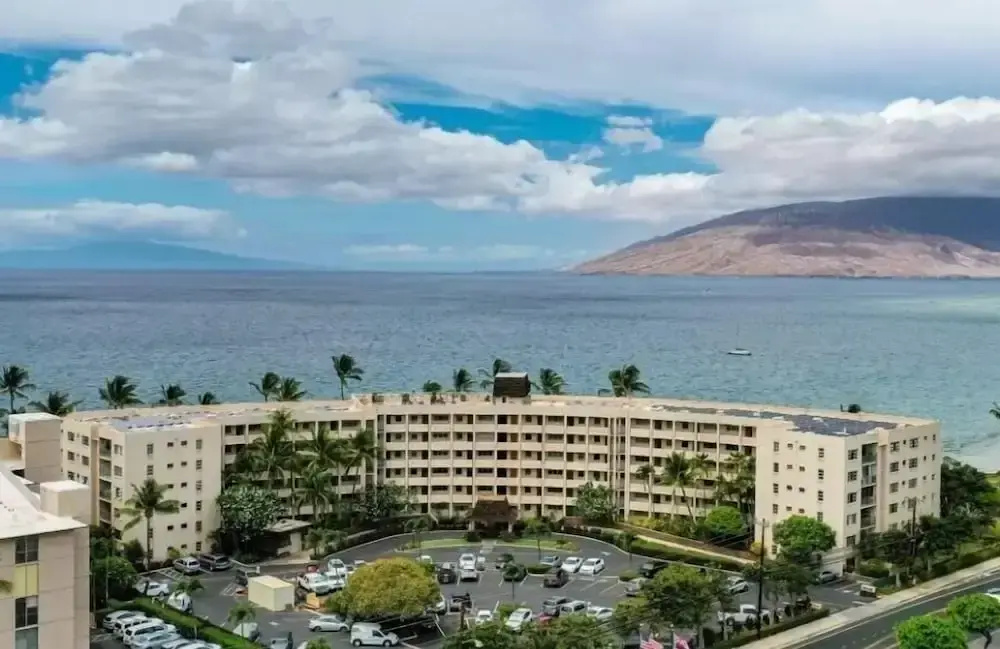 Royal Mauian, #601 2 Bedroom Condo by RedAwning
