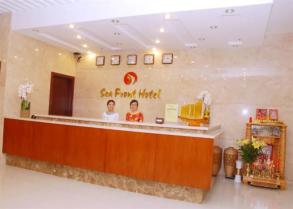 Seafront Hotel Da Nang