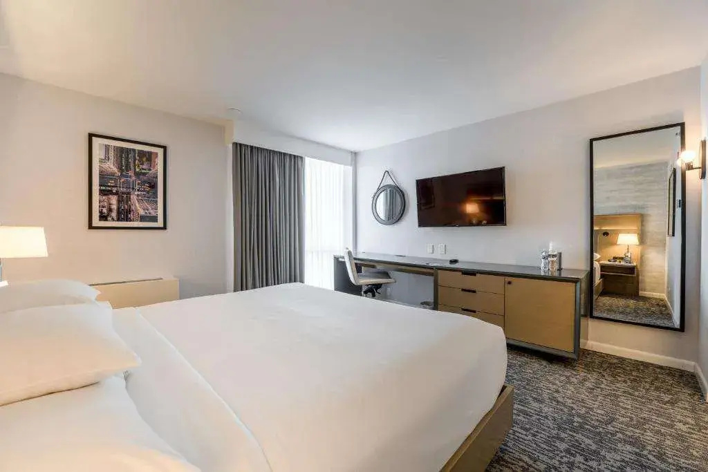 DoubleTree by Hilton New York JFK Airport