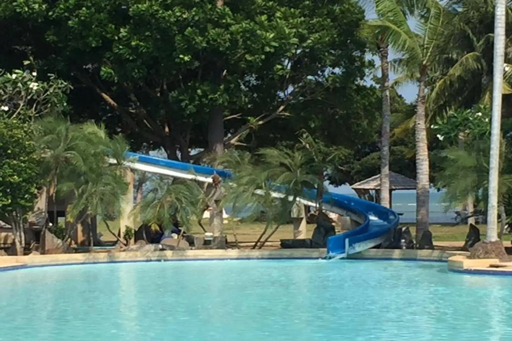 Rockgarden Beach Resort