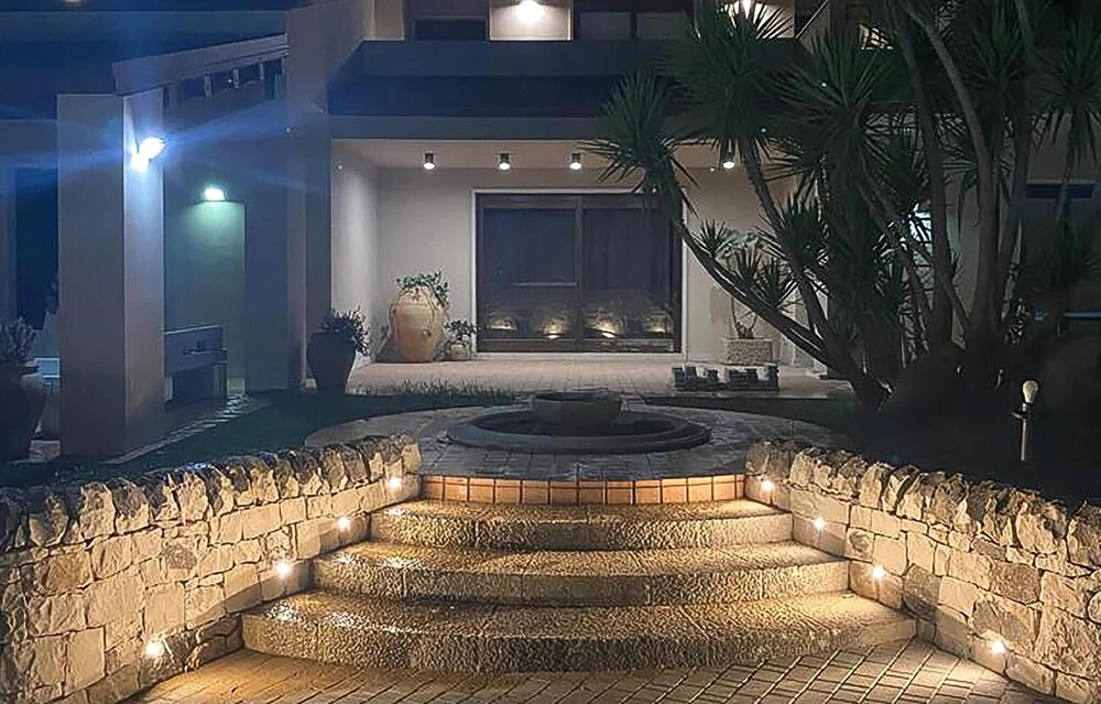 Villa Summit