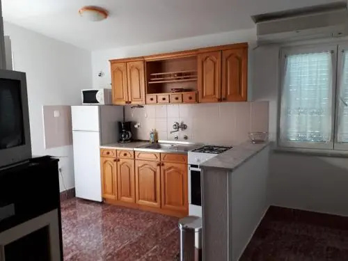 Apartments Roviš