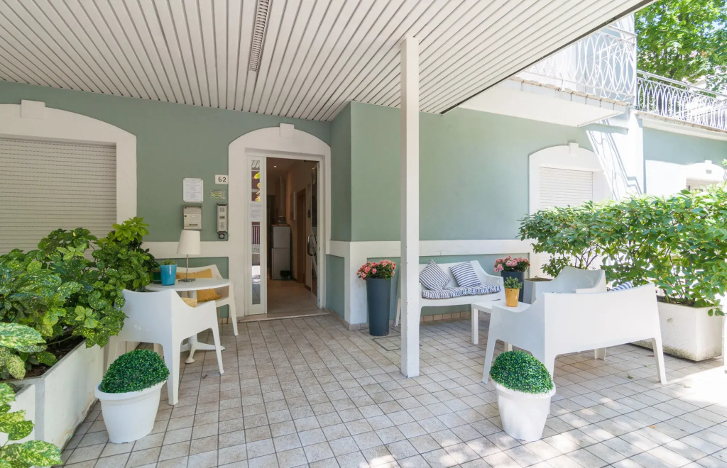 Riviera Residence