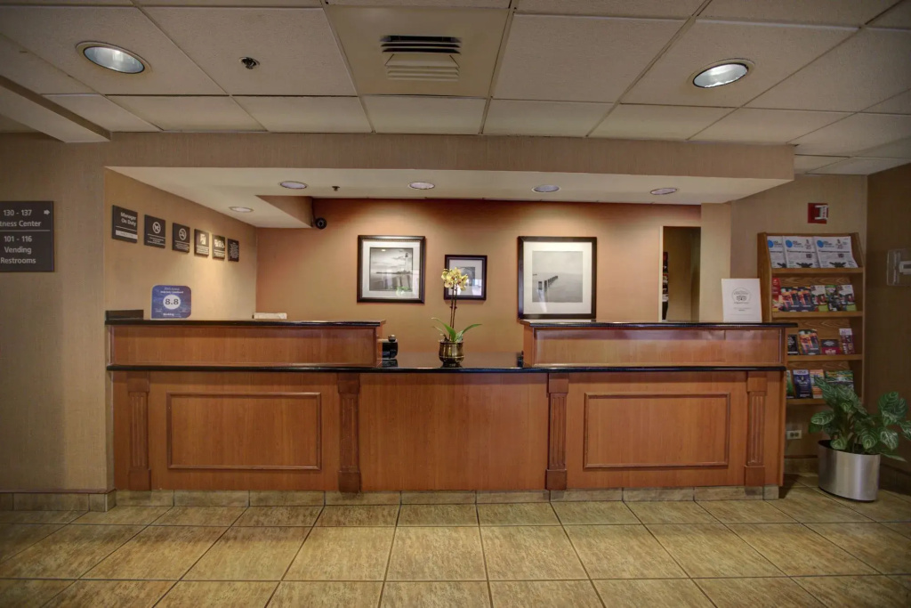 SureStay Plus Hotel by Best Western Chicago Lombard