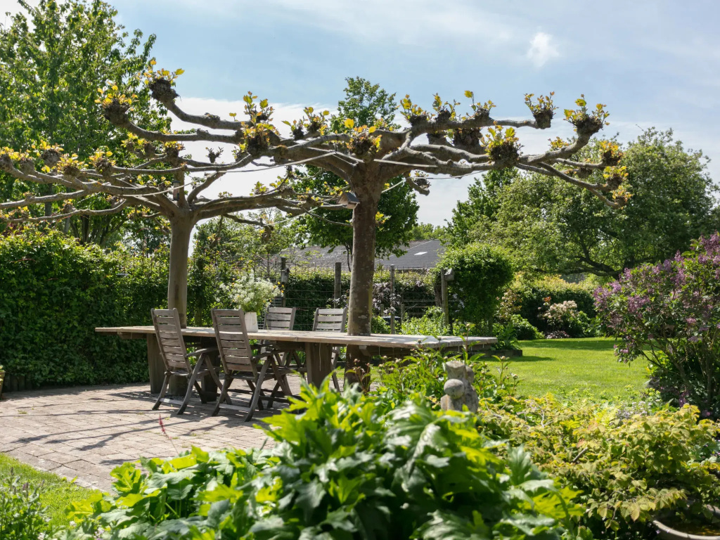 Holiday Home Zeeuws-Vlaanderen by Interhome