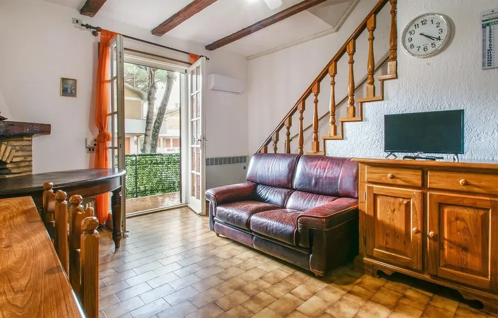 Awesome Home in Marina Romea With 5 Bedrooms and Wifi