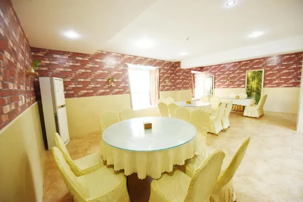 Dazhou Yimeijia Business Holiday Hotel