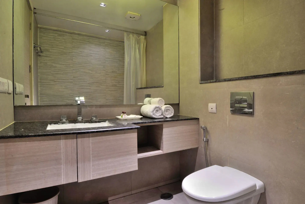 Hotel Royal Grand - Opposite Axis Bank East Patel Nagar