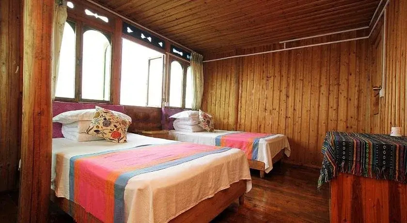 Longsheng Golden Dragon Country Villa