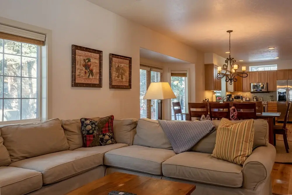 Yeagr Home Elkhorn by RedAwning