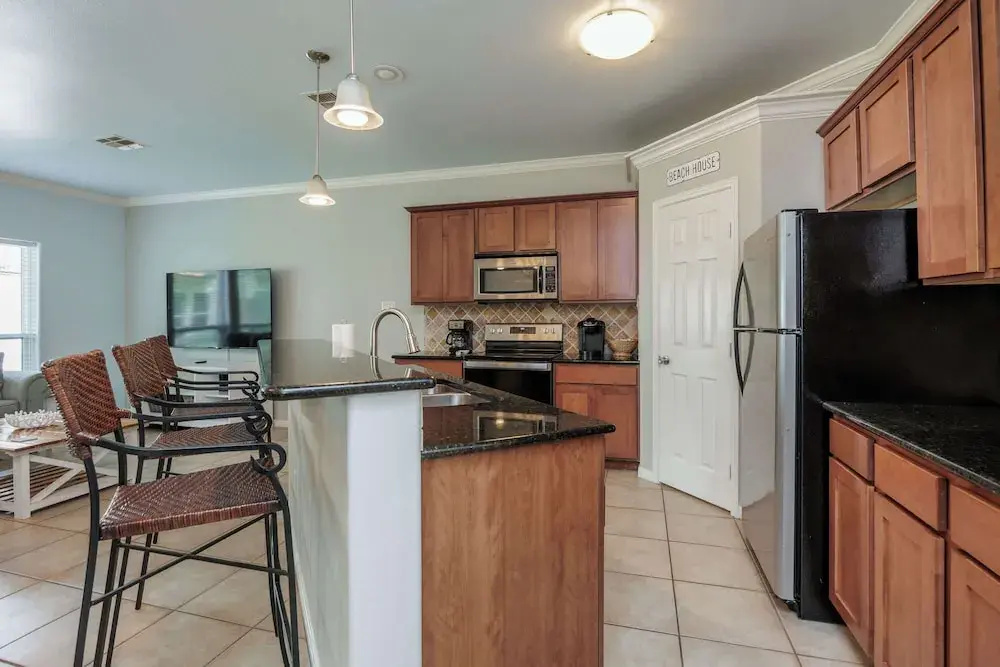 Comfy 3 Bedroom Pets Sleeps 8