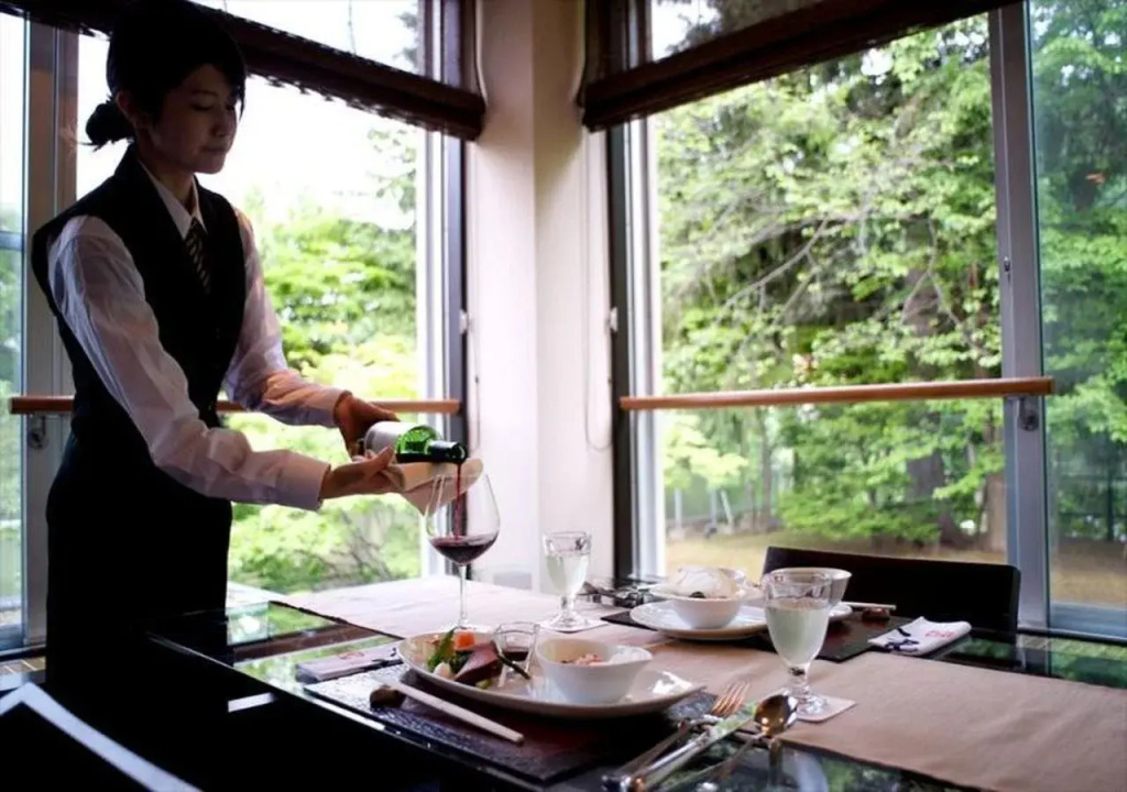 SUICHOKAN - Caters to women