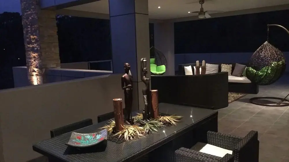 Hollywood Tree House