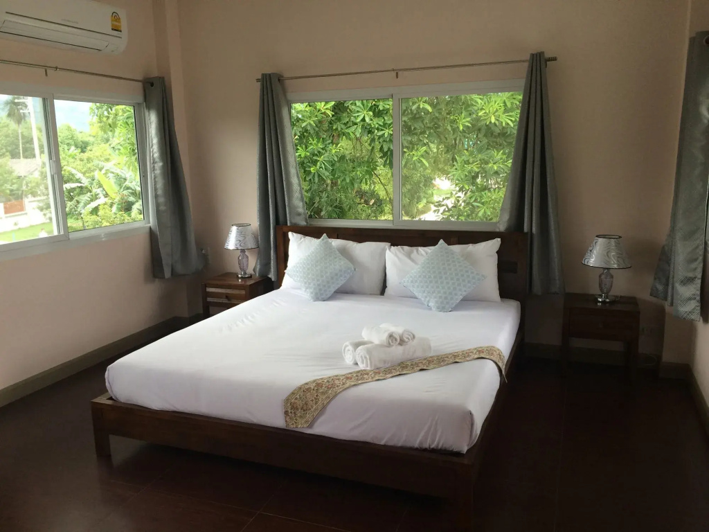 Baan Suan Khun Yaiy