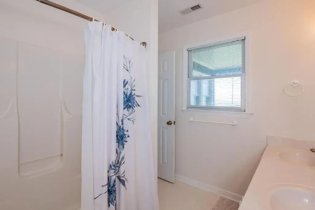Sweet Retreat by Oak Island Accommodations