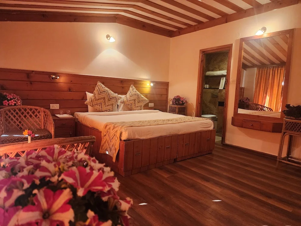 The Naldehra Hotel