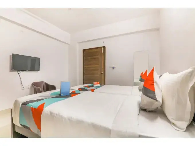 Hotel Prestige Castle - Nr KIMS Hospital, Kondapur