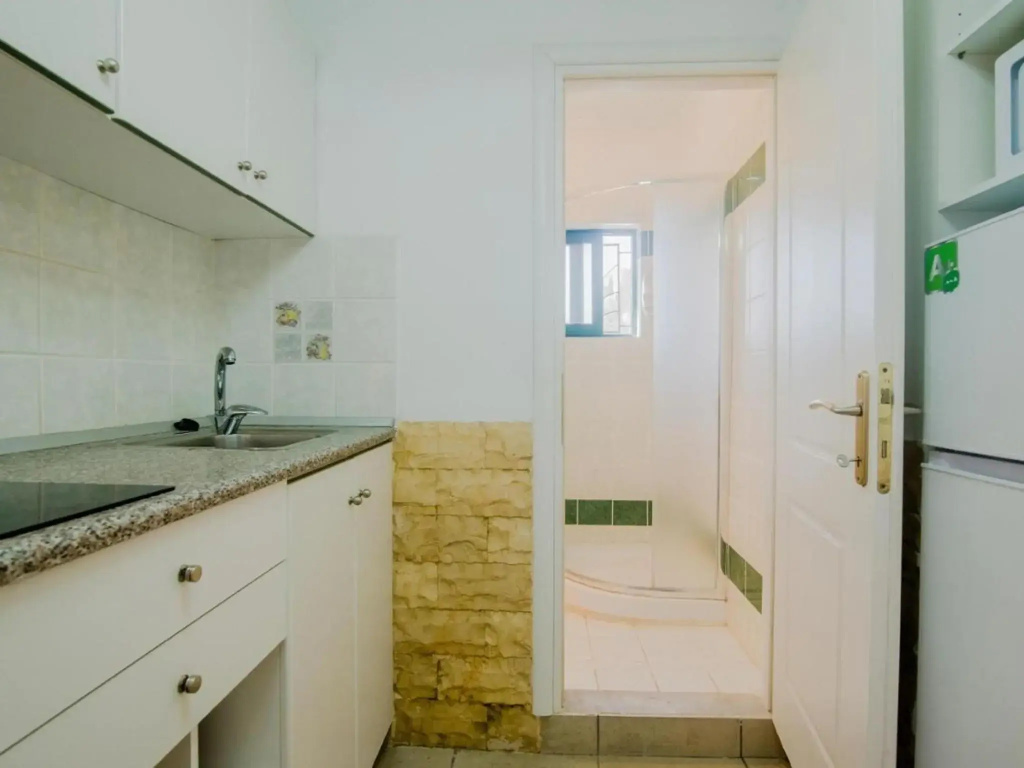 Cosy apartment in Mpenitses with terrace