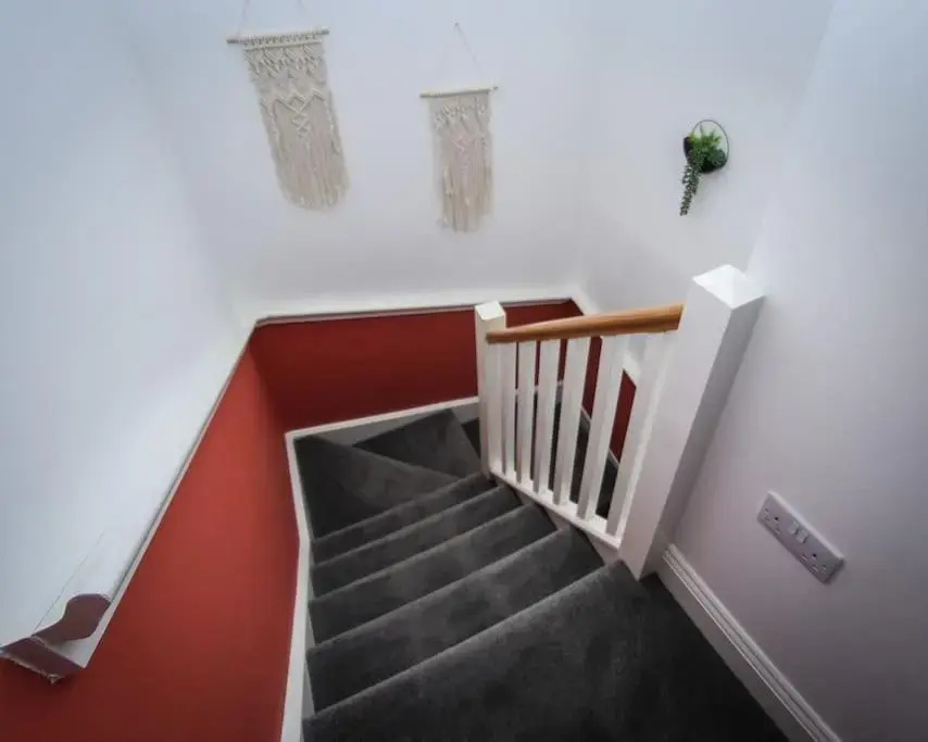 No15 Luxe Living Elegant City Home-1 Bed-Garden-Wifi-Private Parking-Beach-City