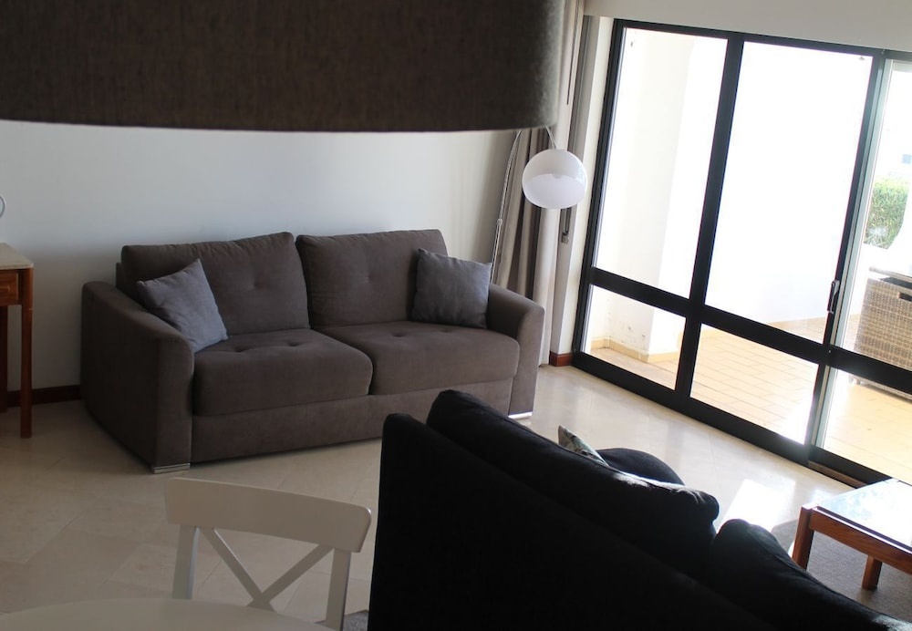 Luxury Villa Gaivota with 2 Balconies
