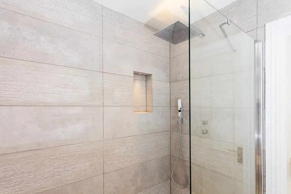 Amazing Chelsea Flat With Stunning Balcony