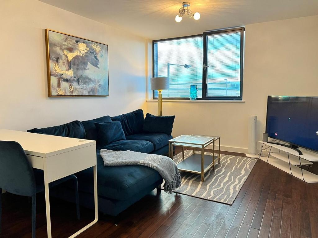 2-bed Apartment Near Basildon Train Station