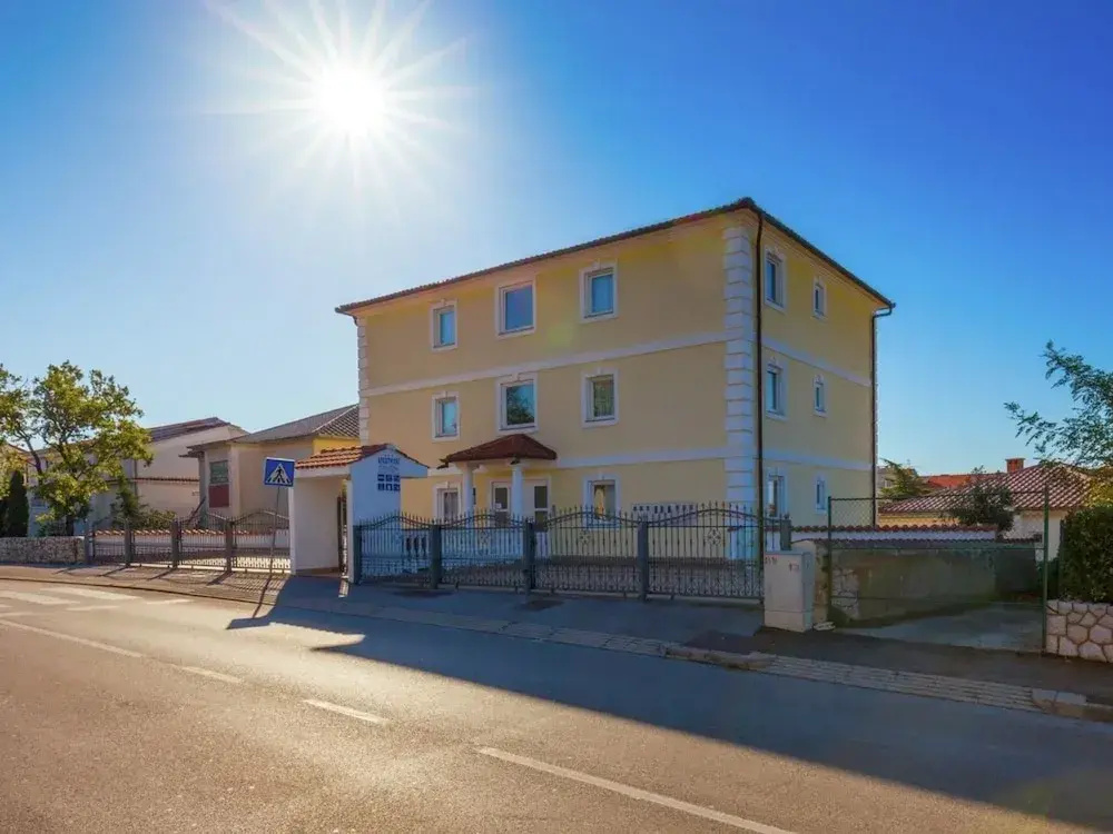 Comfortable Apartment in Crikvenica Croatia with Hot Tub