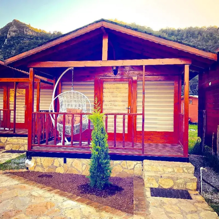 Zoe Glamping