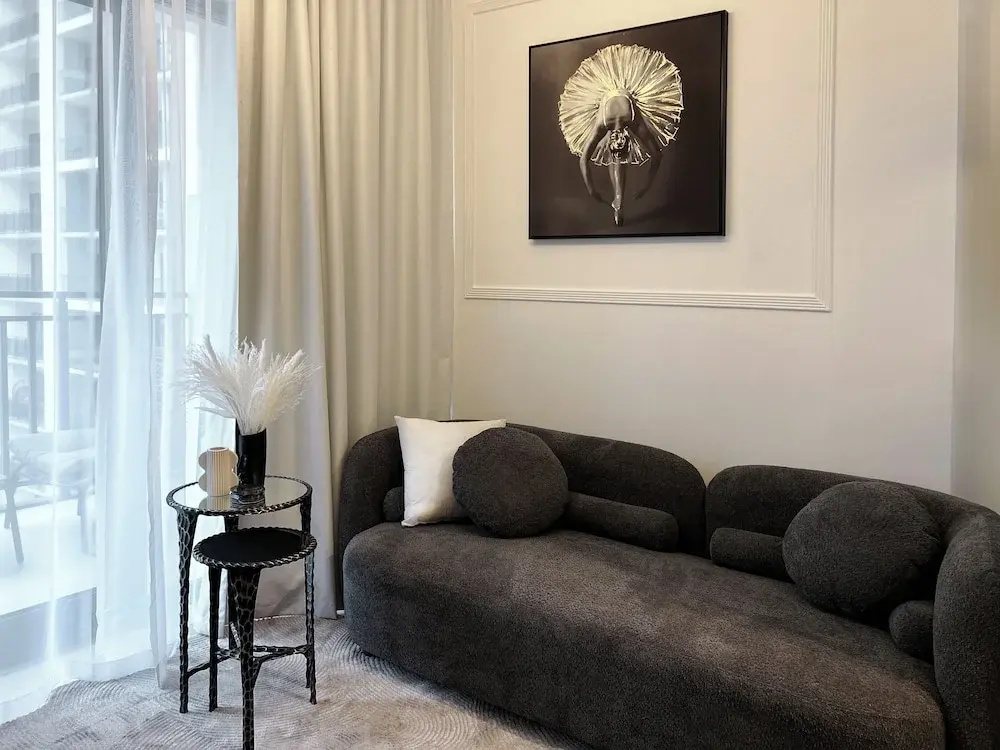 Zada Tower -  Modern 1 BR Apart
