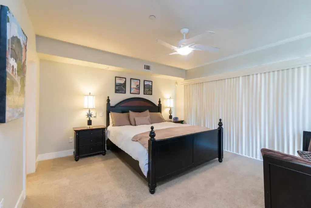 215 San Miguel