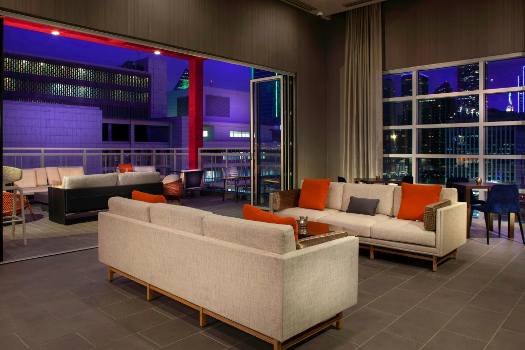Courtyard by Marriott Dallas Downtown/Reunion District