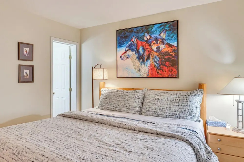 1 Mi to Diamond Peak Ski Resort Forest-View Condo