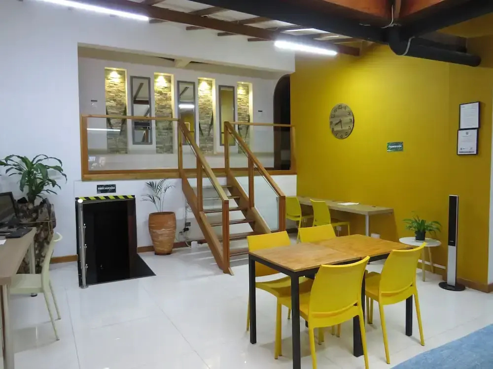 Albore Hostal