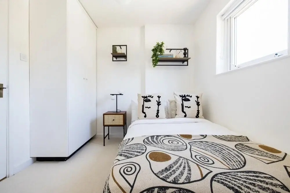 The Shadwell Secret - Contemporary 4bdr House