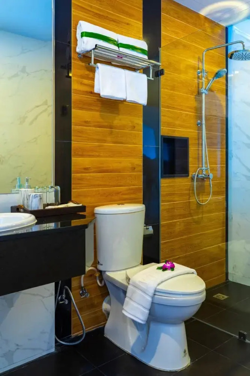 Golden Paradise Hotel - SHA PLUS