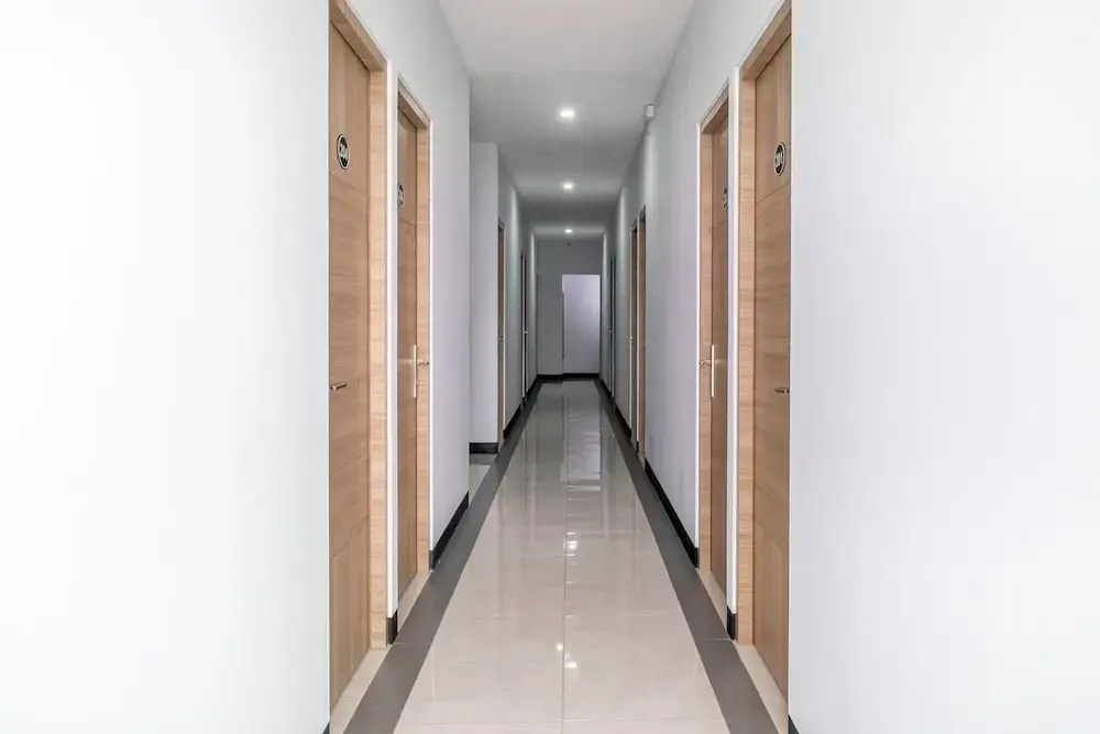 RedDoorz near Lippo Mall Puri