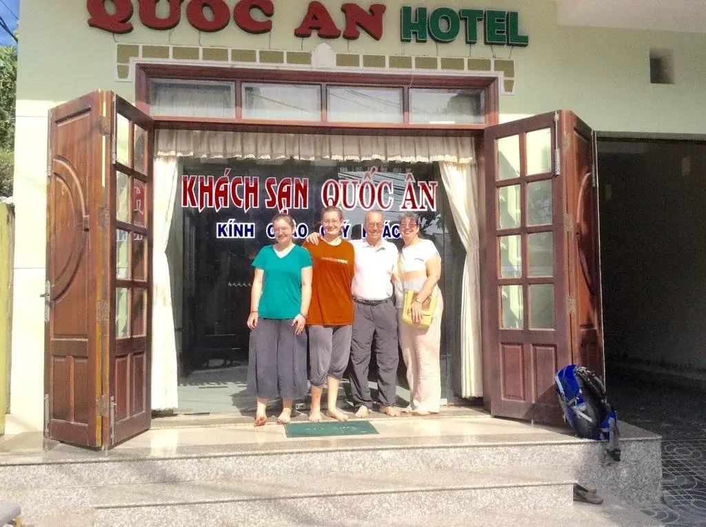 Quốc Ân Motel