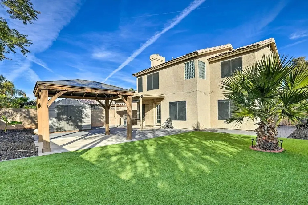 Chandler Home w/ Yard & Grill: 3 Mi to Downtown!