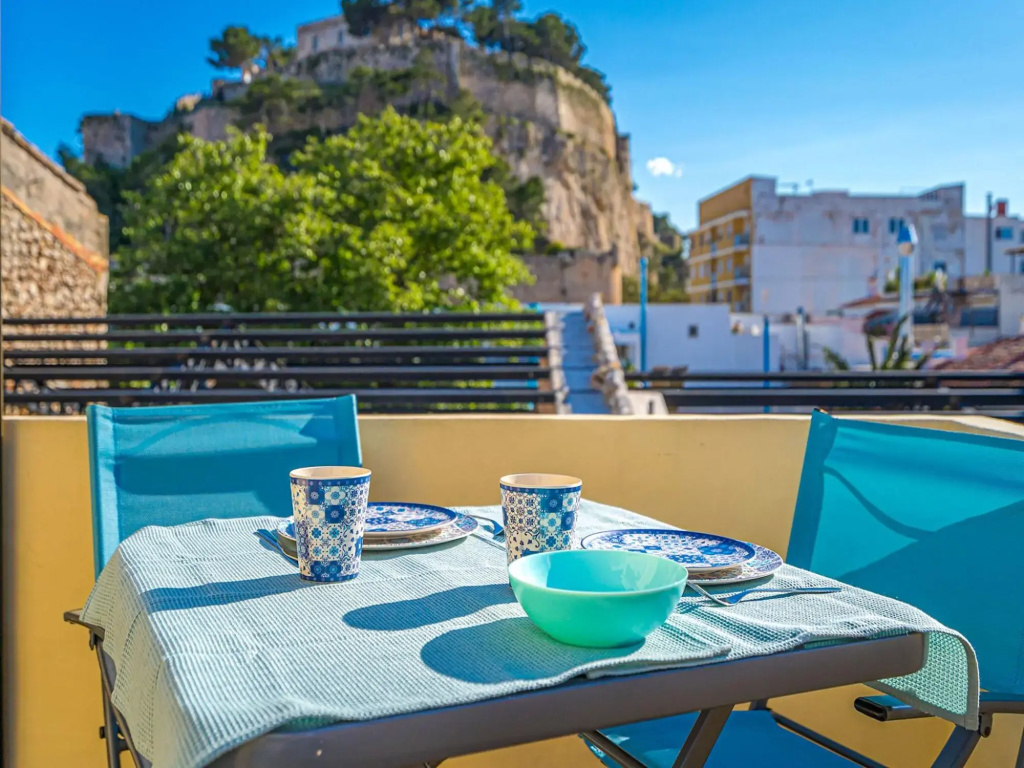 Comfy Holiday Home in Denia near Playa Beach