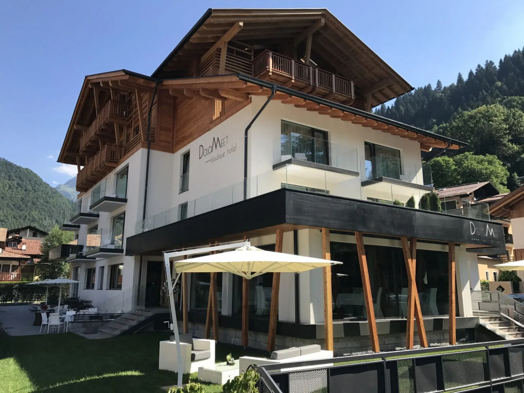 Dolomeet Boutique Hotel