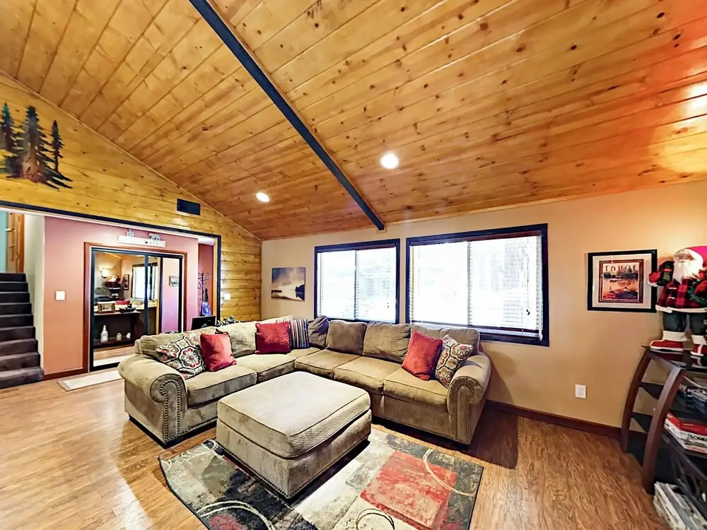 1062 Glenwood Way - 4 Br Home
