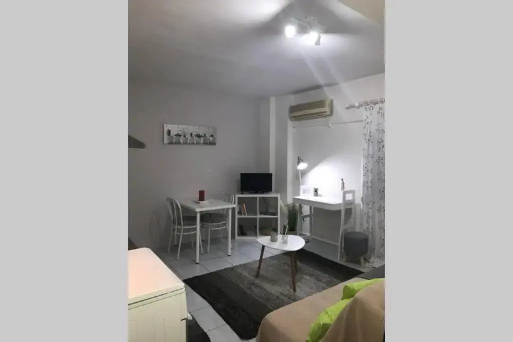 Istos Apartment 1