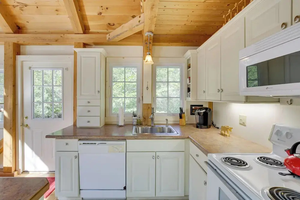Frye Island Family Cabin With Lake & Beach Access!