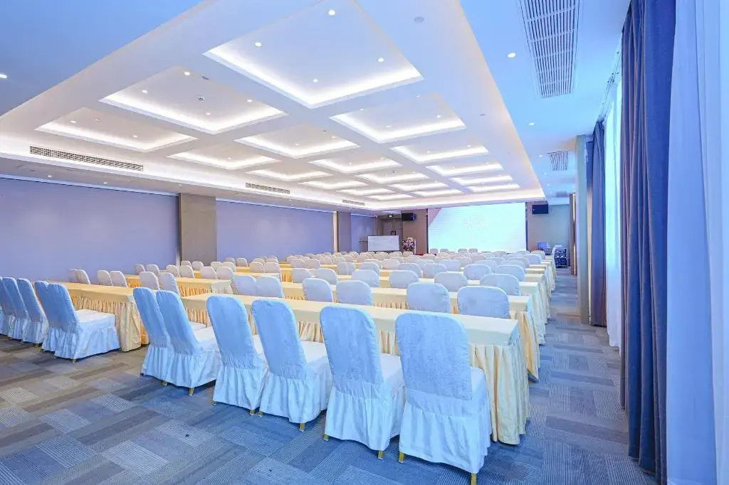 Home Inn Select Hotel (Suzhou High-Tech Zone Science and Technology City Xingyue Li Branch)