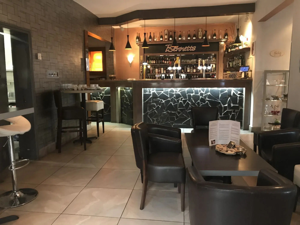 Bennetts Hotel