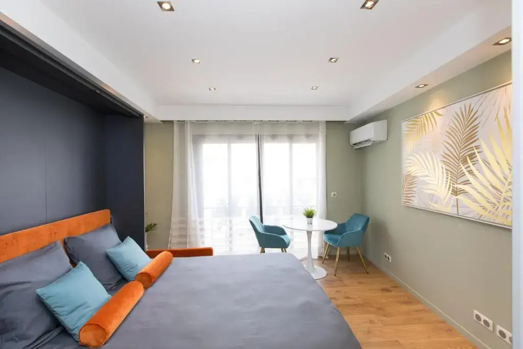 Le Classe : Hypercentre, 150m Palais, Climatisation